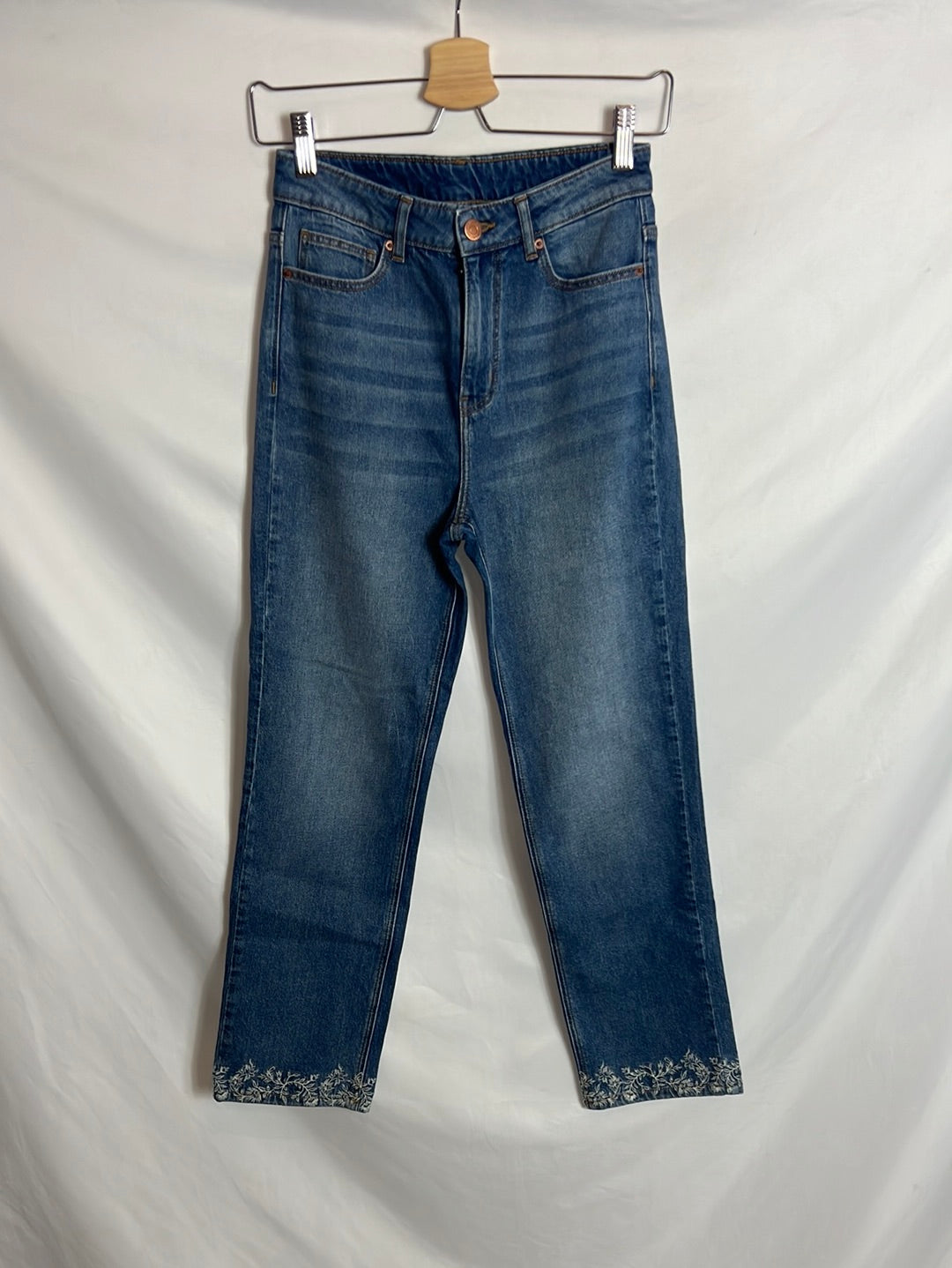 OTHERS. Straight-leg denim trousers with embroidered details. Size 34
