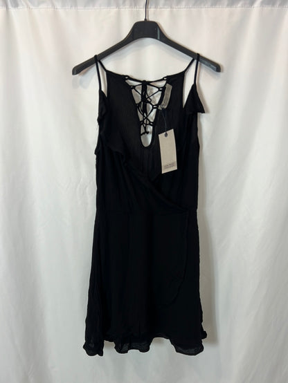ZARA. Vestido corto negro T.m