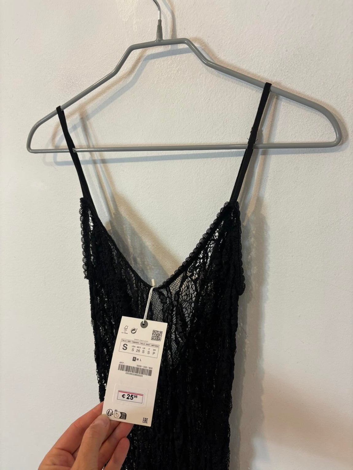 ZARA. Vestido largo calado elástico