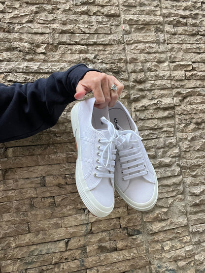 IMAN. White ribbed top Tm