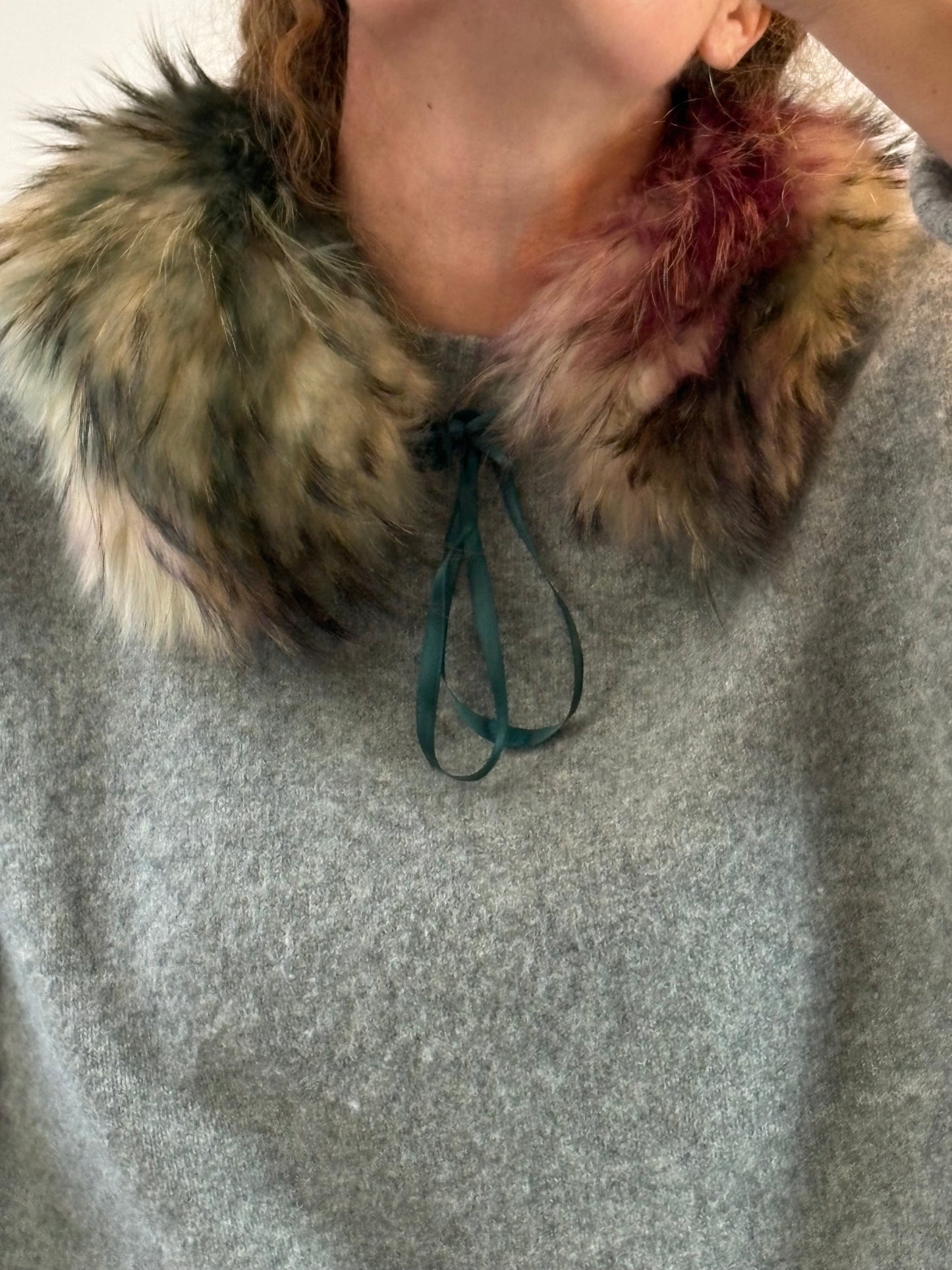 ELENA BENARROCH. Cuello pelo