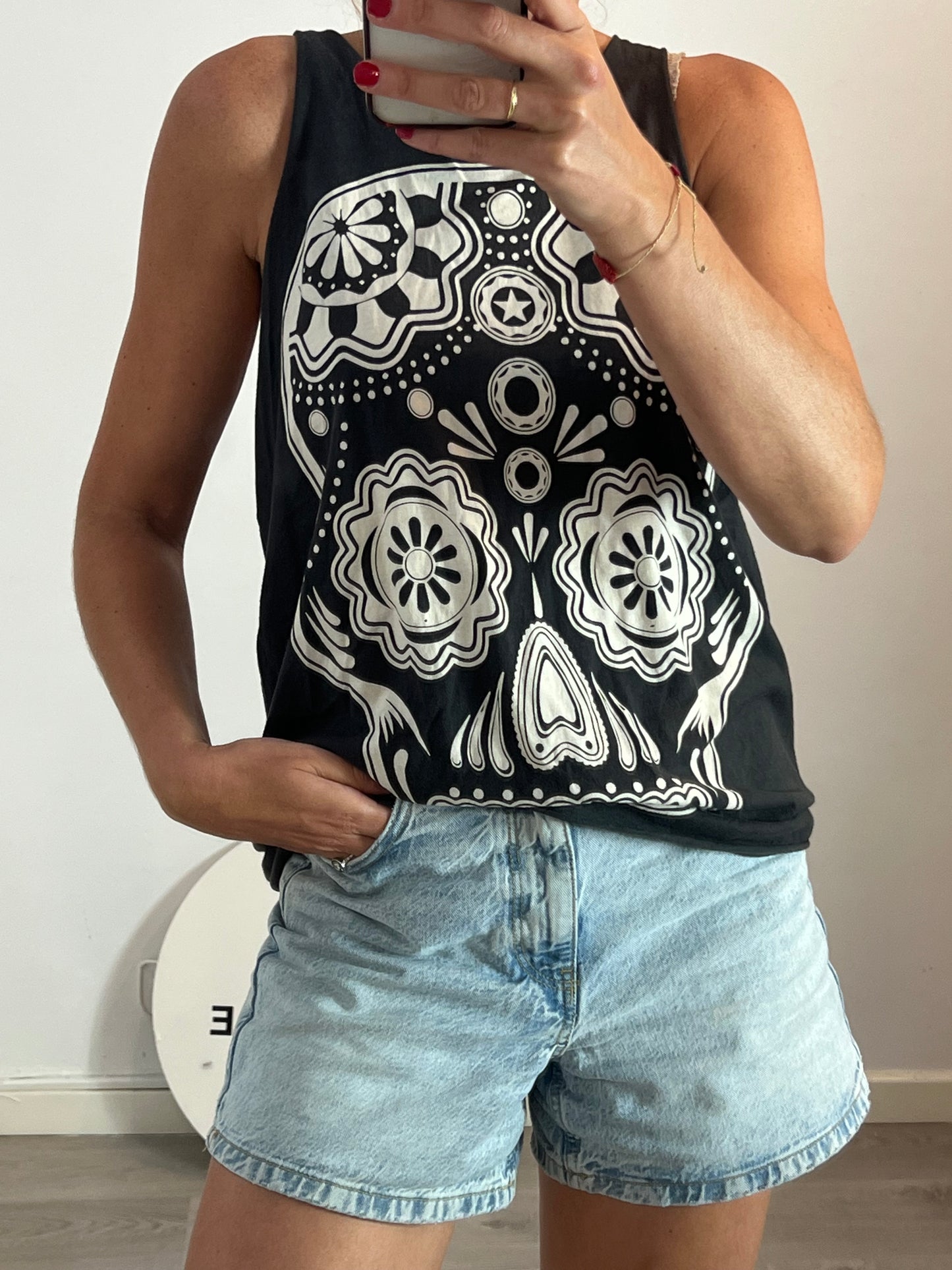 ONE LOVE. Grey skull t-shirt, size XL