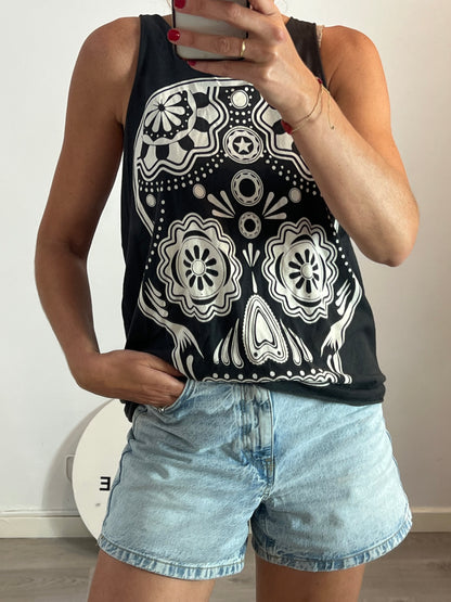 ONE LOVE. Grey skull t-shirt, size XL