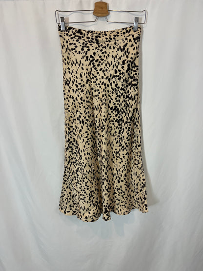 MASSIMO DUTTI. Satin animal print midi skirt. T 36