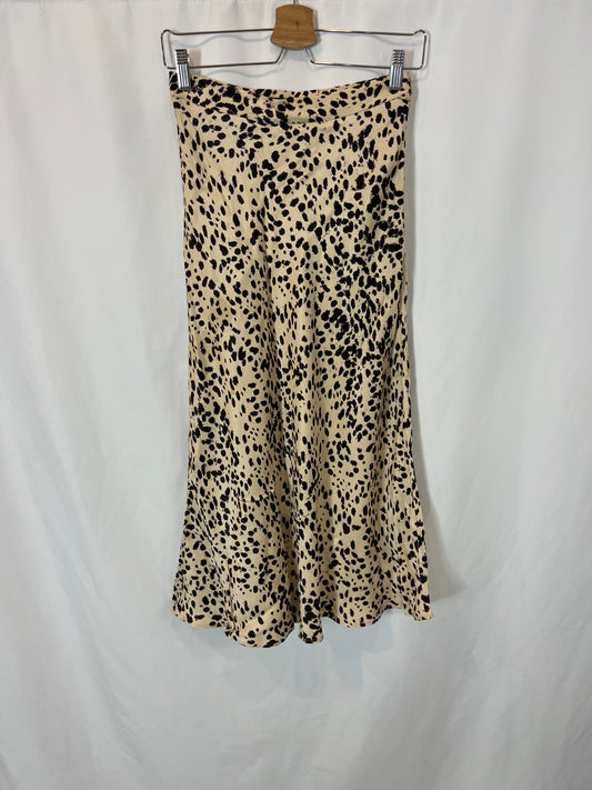 MASSIMO DUTTI. Satin animal print midi skirt. T 36