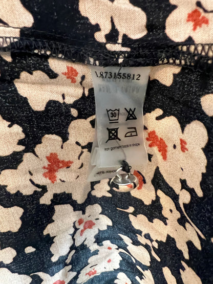 LOVE STORIES. Tm flower print black blouse