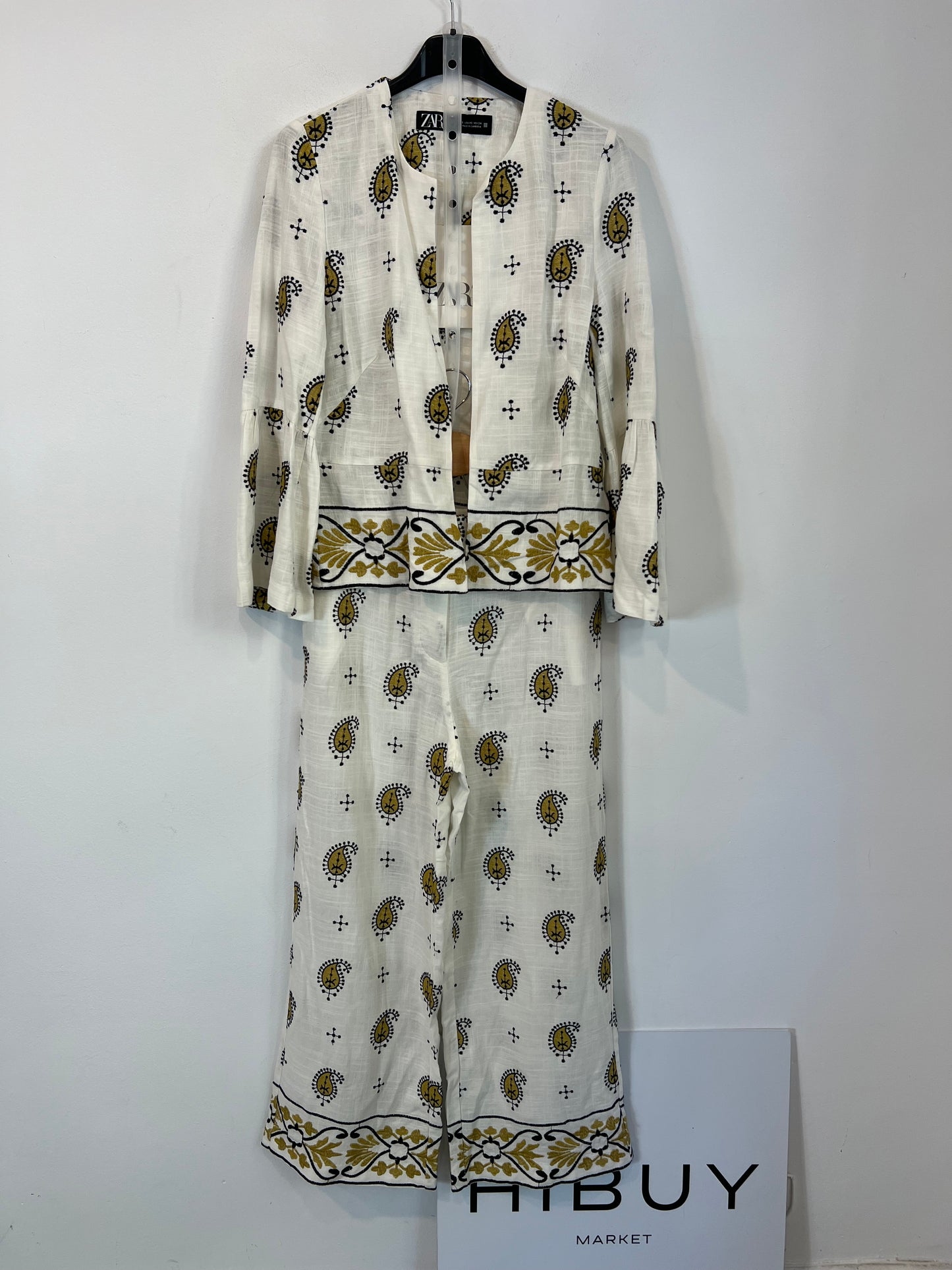 ZARA. Conjunto blanco bordado T.xs