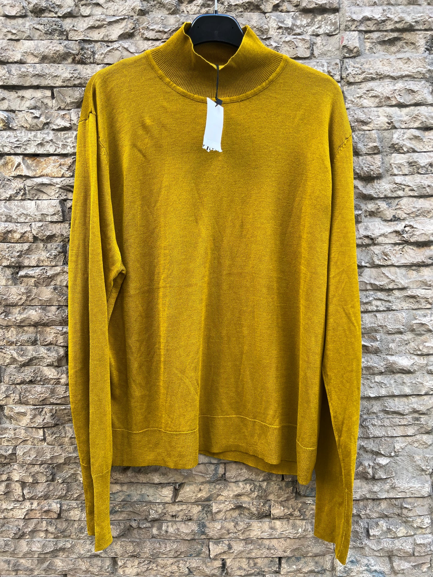 ZARA. Jersey pistacho fluido cuello perkins. T XL