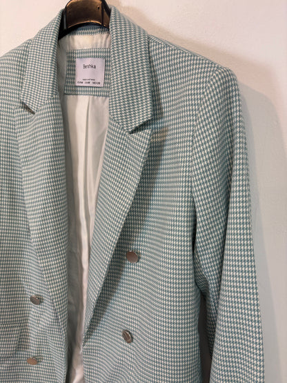 BERSHKA. Aqua green houndstooth blazer. TM