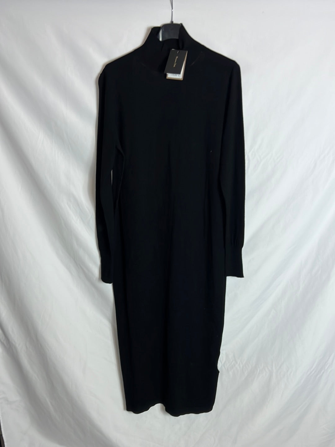 MASSIMO DUTTI. Vestido largo punto detalle espalda. T S