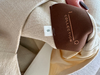 IQ COLLECTION. Beige embroidered Ts dress