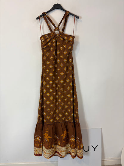 SFERA. Vestido largo estampado detalle espalda