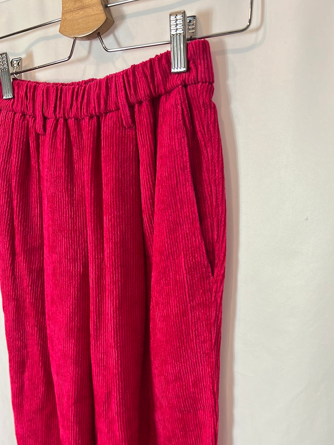 FORTE FORTE. Textured fuchsia pants. Size 32