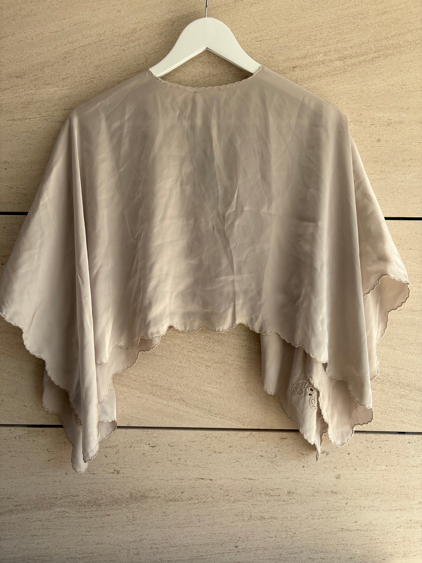 ZARA. Capa fluida bordados. T XS-S