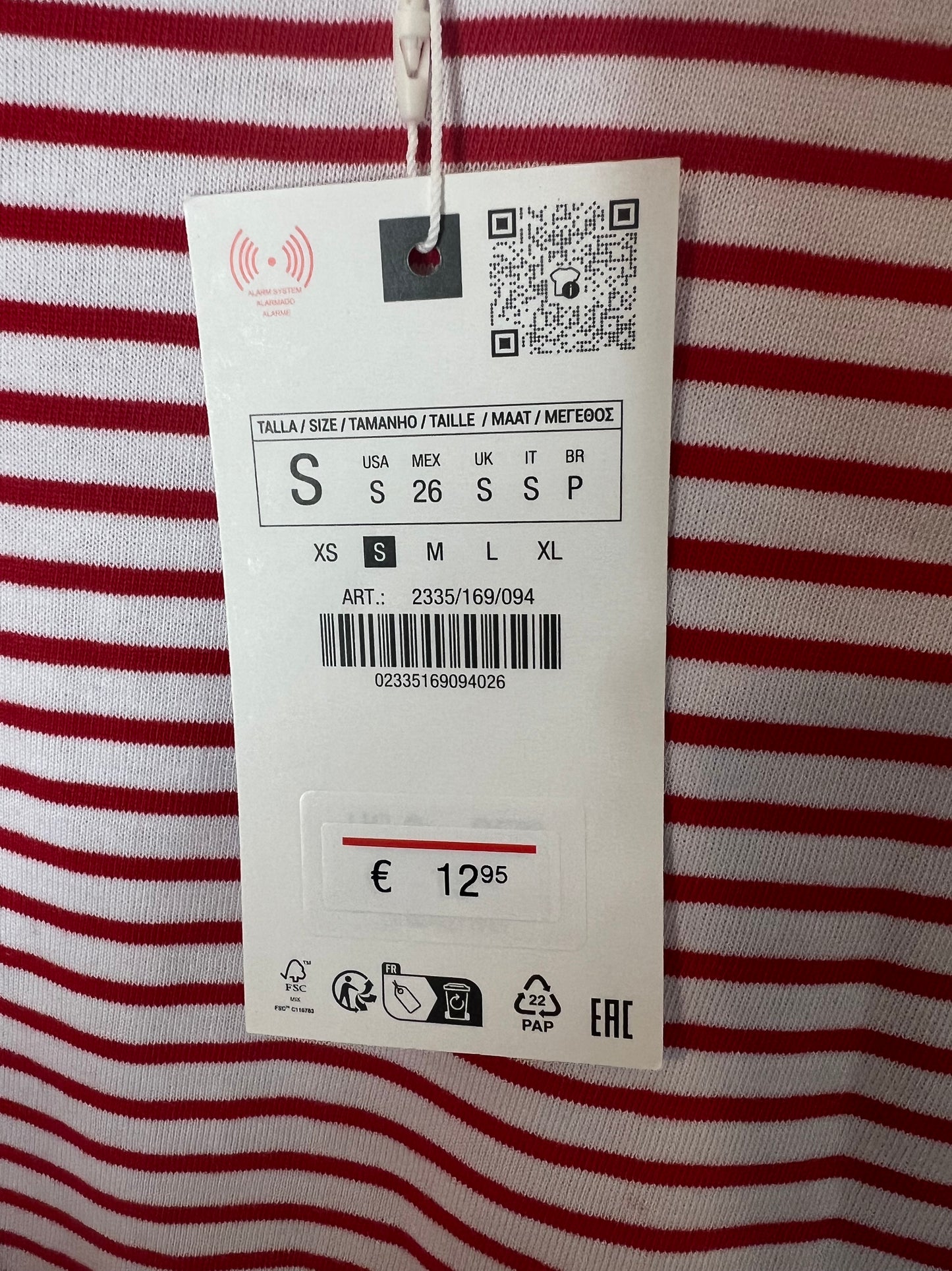 ZARA. Camiseta rayas roja. T S