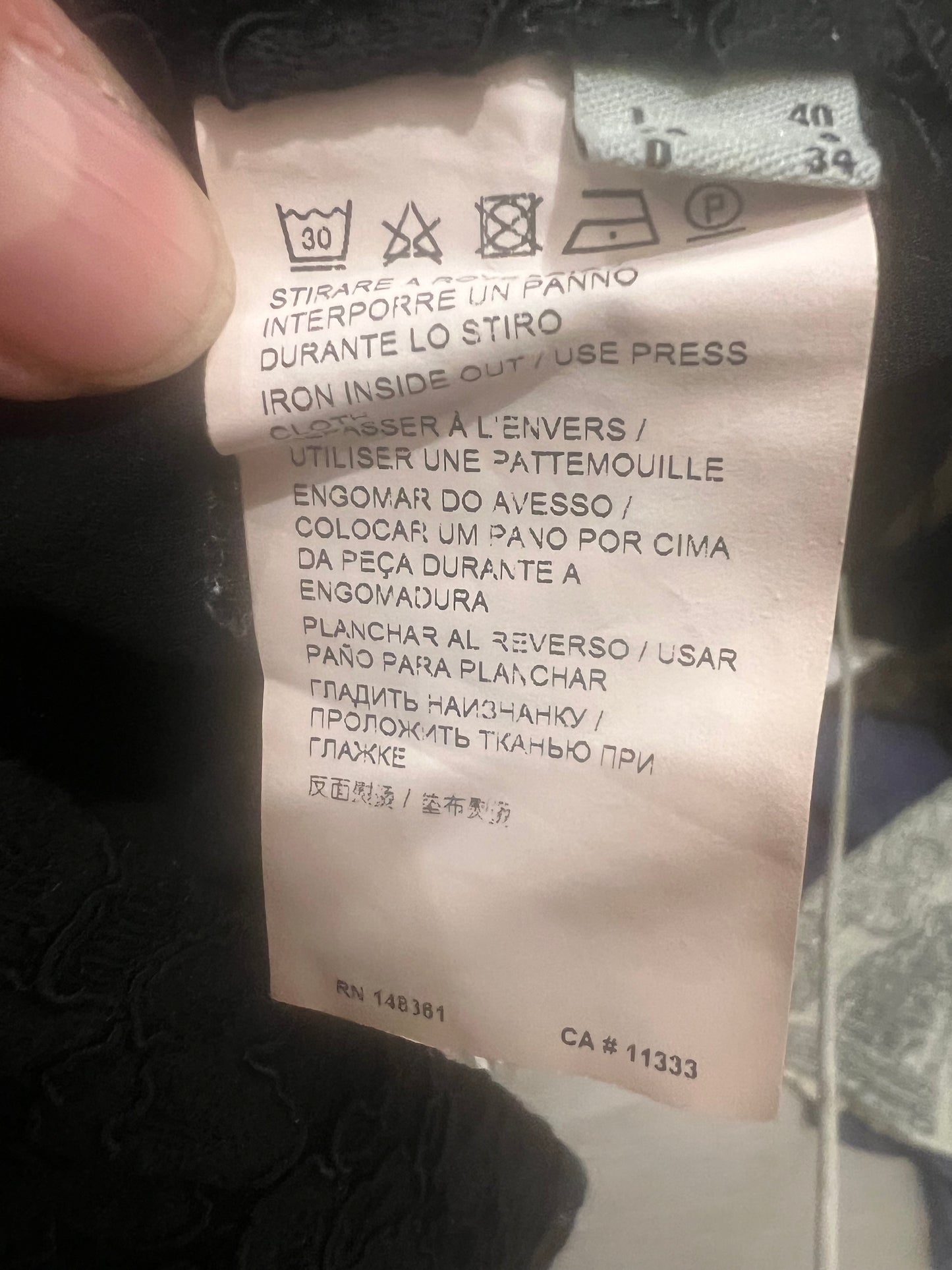 PINKO.Pantalones cortos encaje T.36