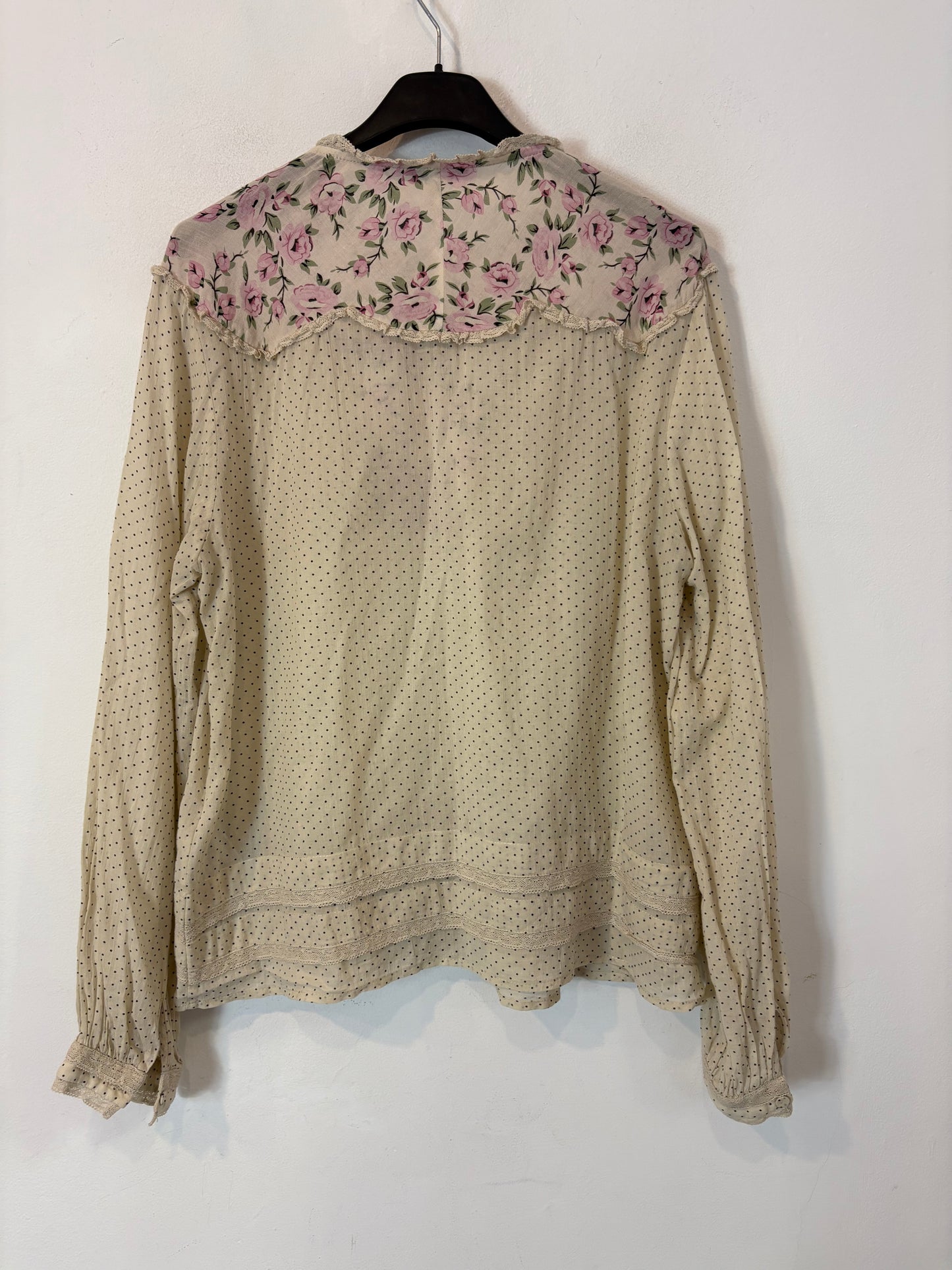 INTROPIA. Blusa estampada lunares