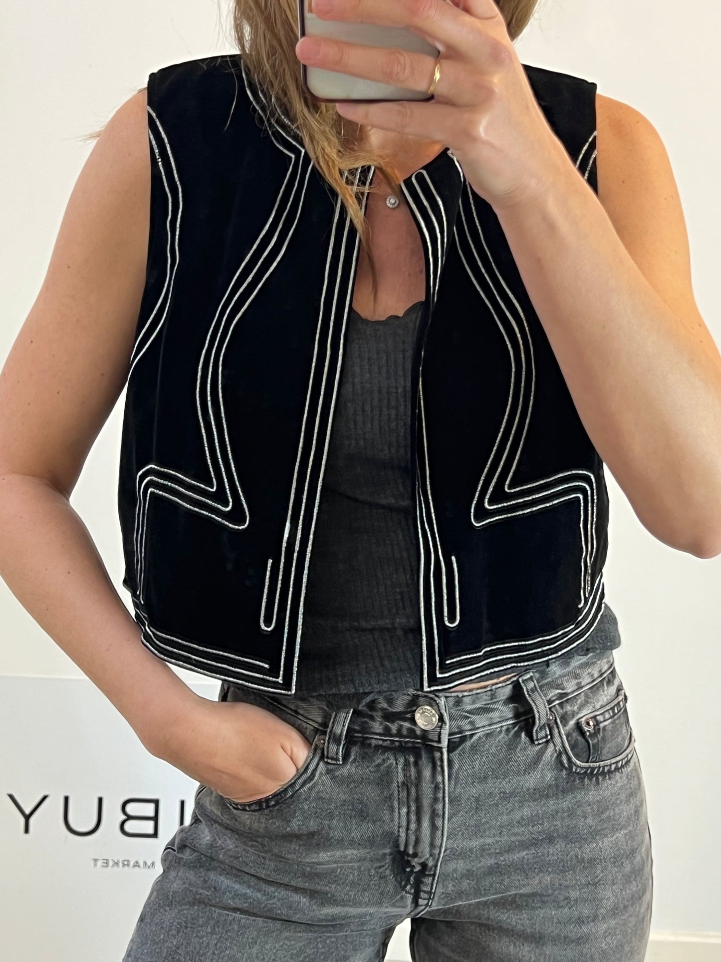 LATIDO. Chaleco negro terciopelo  T.s/m