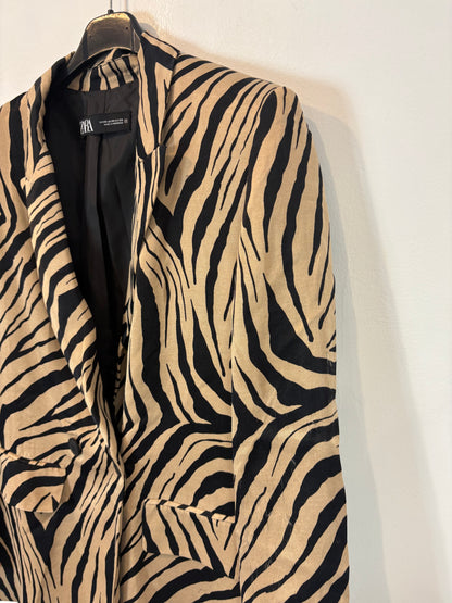 ZARA. Flowing two-tone suit jacket. Size XS/A