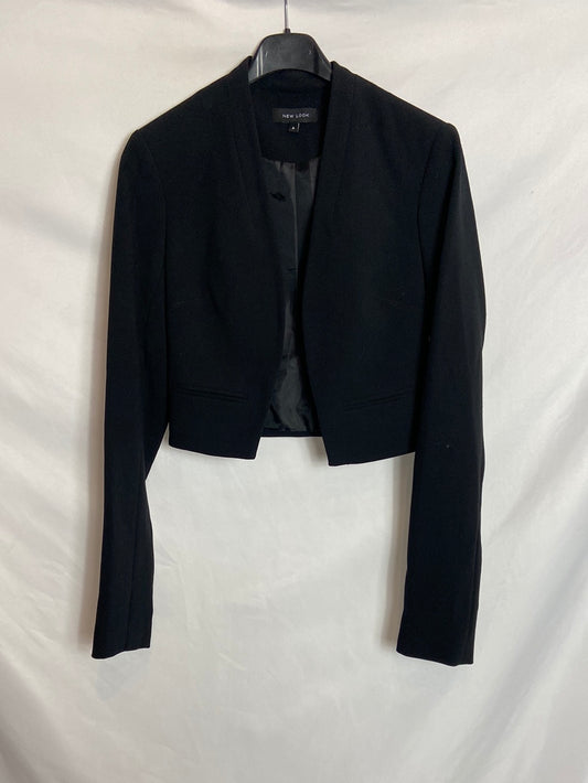 NEW LOOK. Blazer crop negra. T 6 (S)