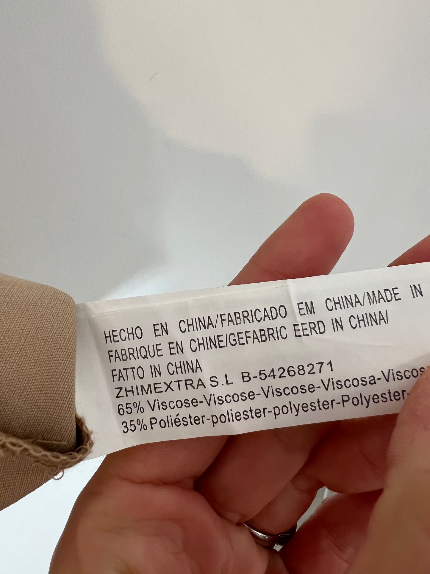 TESE COLLECTION. Chaqueta beige estilo gabardina. T M