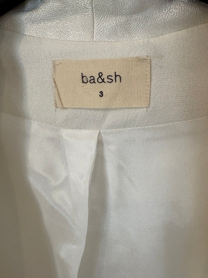 BA&SH. Blazer blanca solapa satinada.