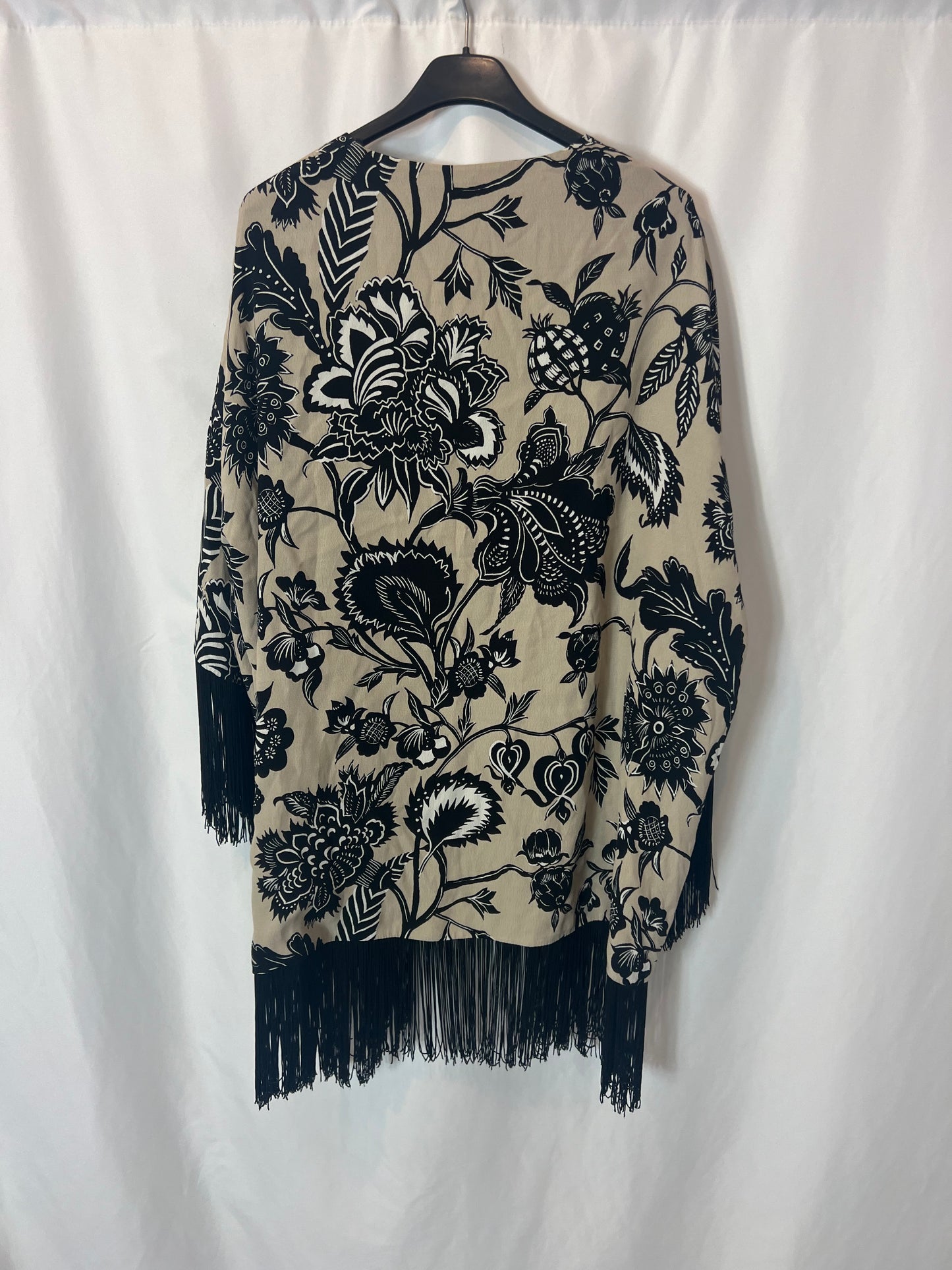 MANGO . kimono flores flecos. TU