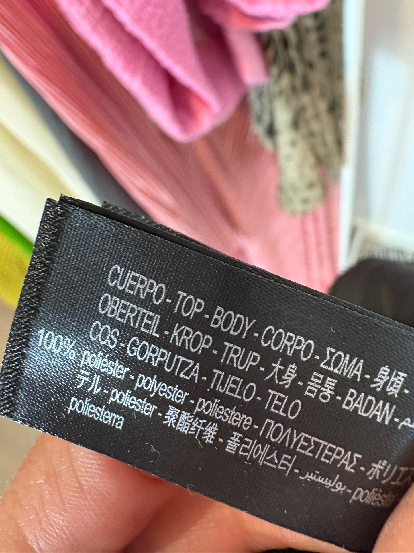 ZARA. Top negro lencero