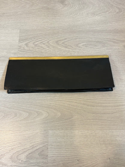MIMOKI. Cartera de mano negra