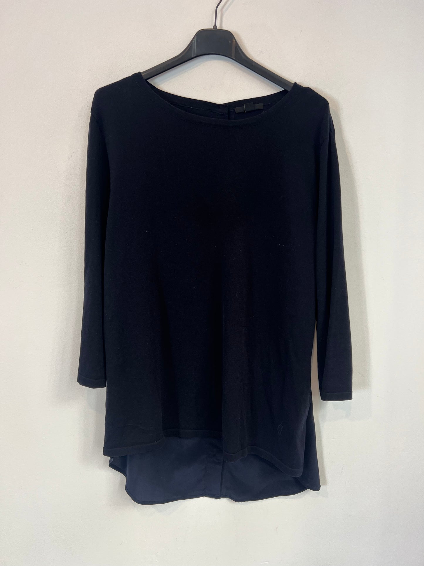 COS. Double-textured blue blouse. TM