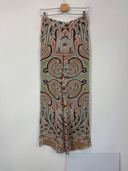 ETRO. Pantalón fluido estampado. T 38