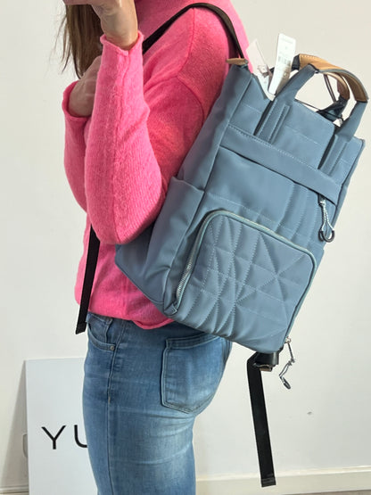 PARFOIS. Mochila azul claro