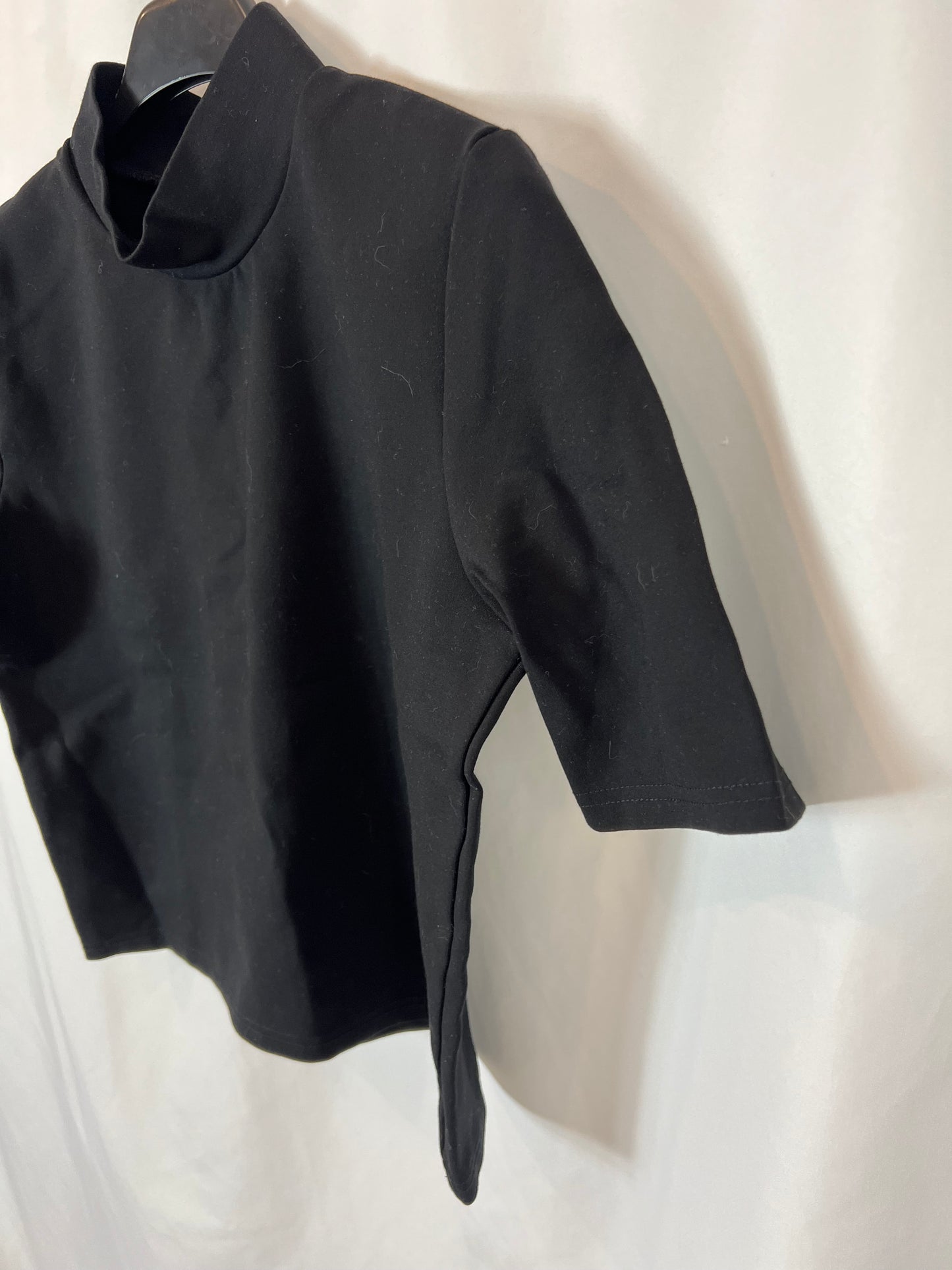 MANGO. Top negro cuello perkins T.s