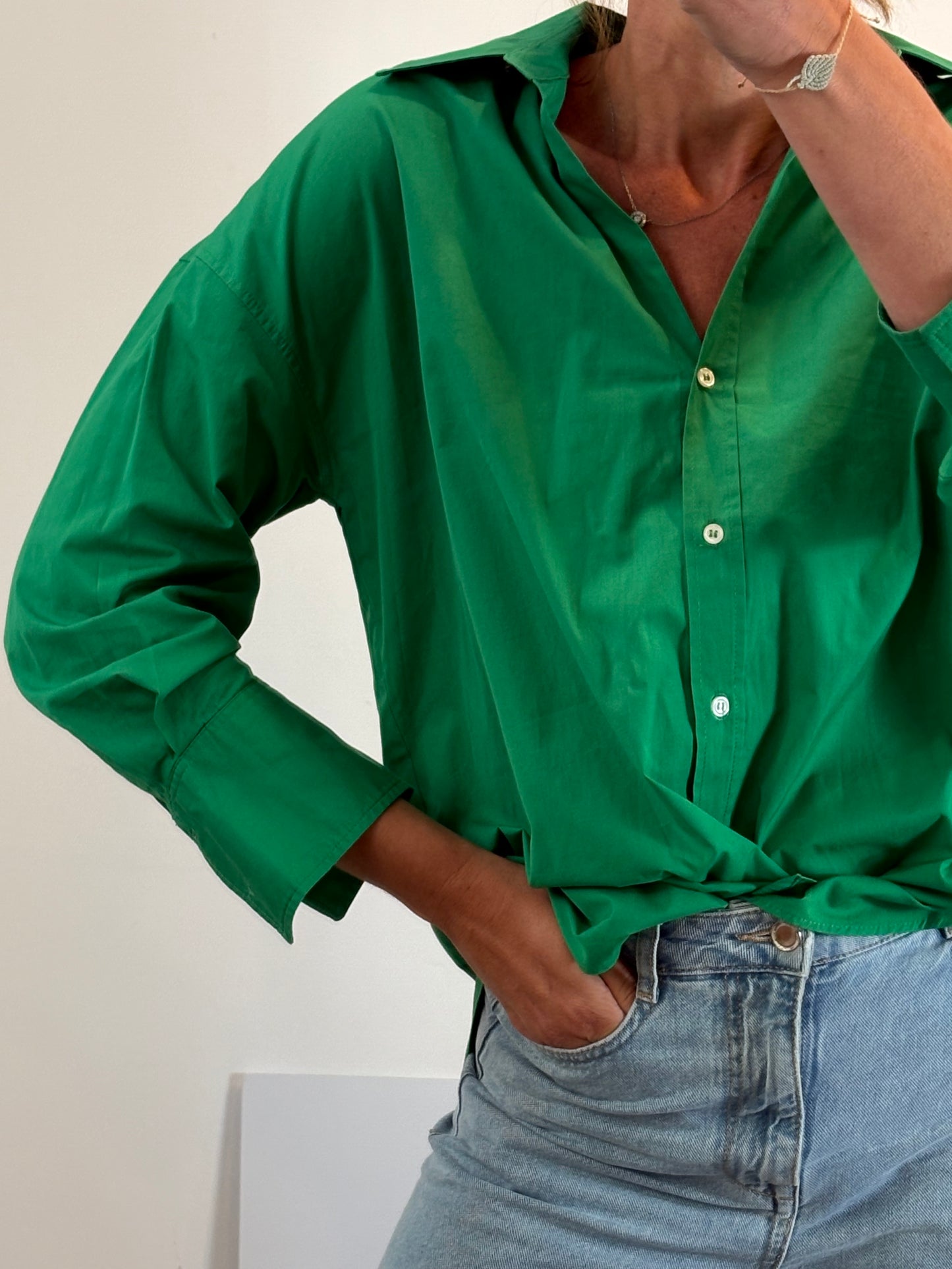 ZARA. Camisa verde algodón. T M