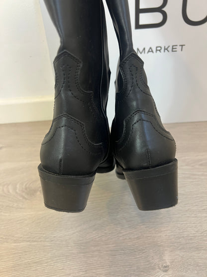 ZARA. Botas negras cowboy. T 38