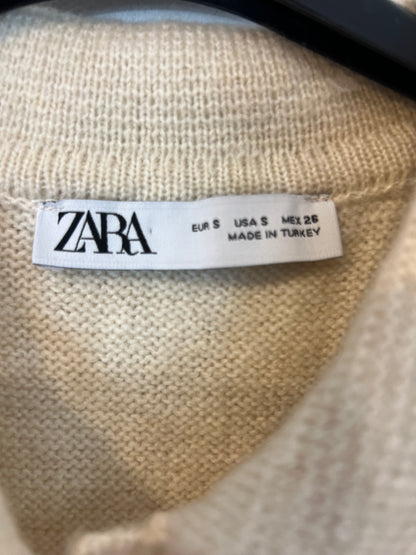 ZARA. top beige tull flores T.s