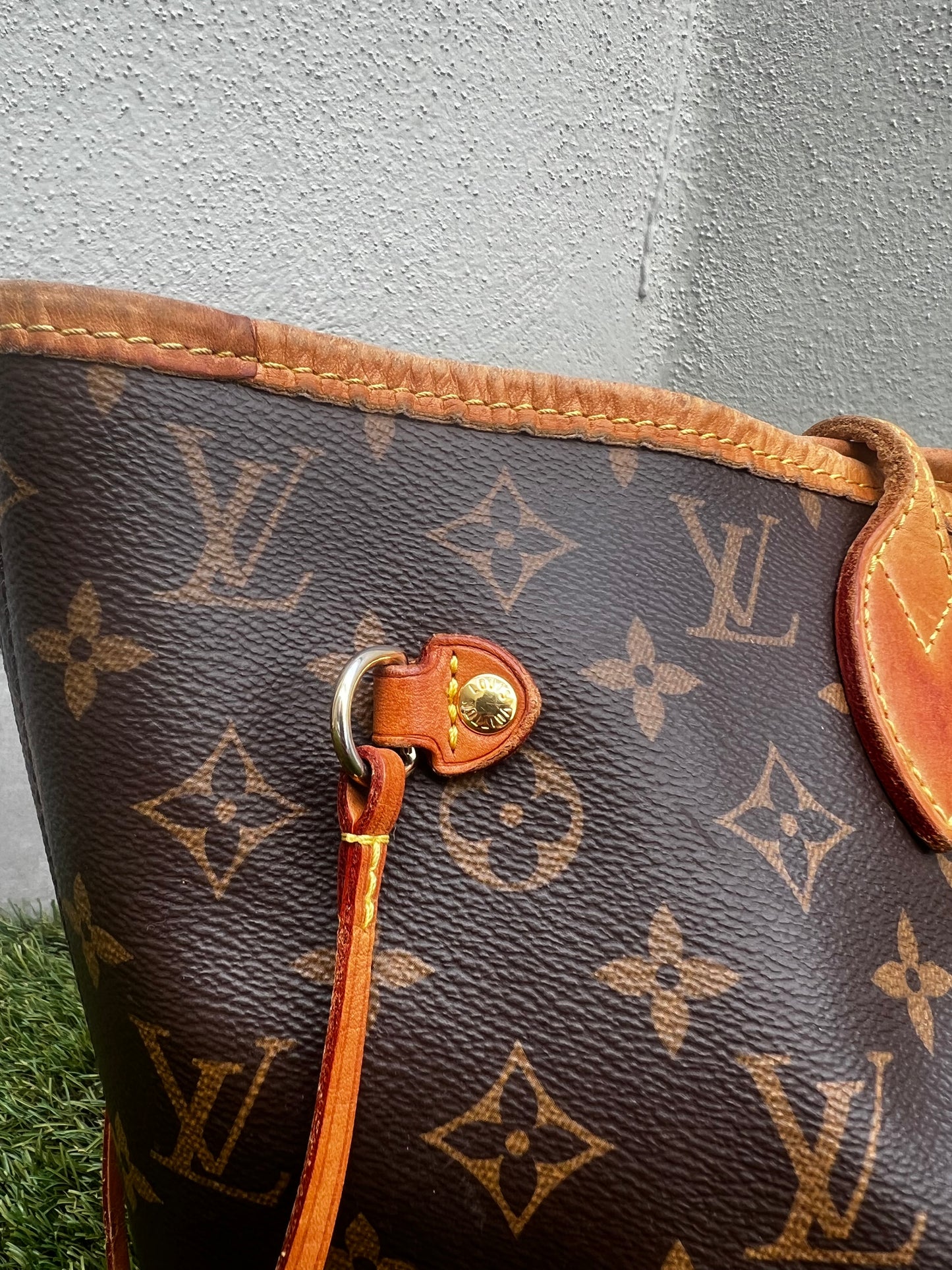 LOUIS VUITTON. Bolso neverfull