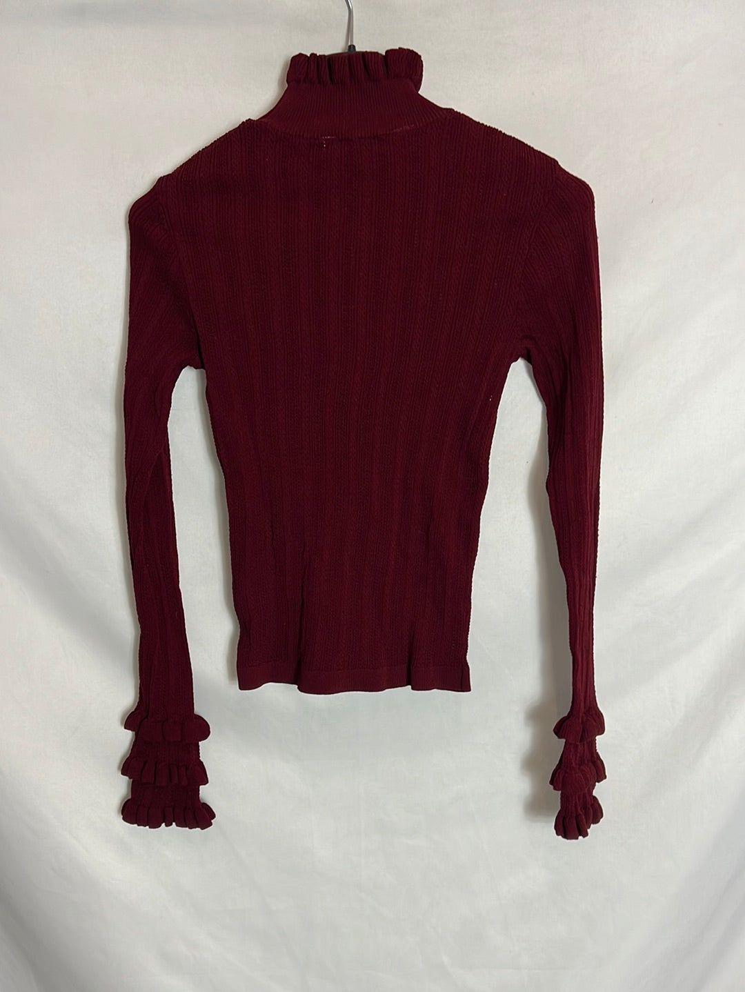 ZARA. Top burdeos troquelado T.s