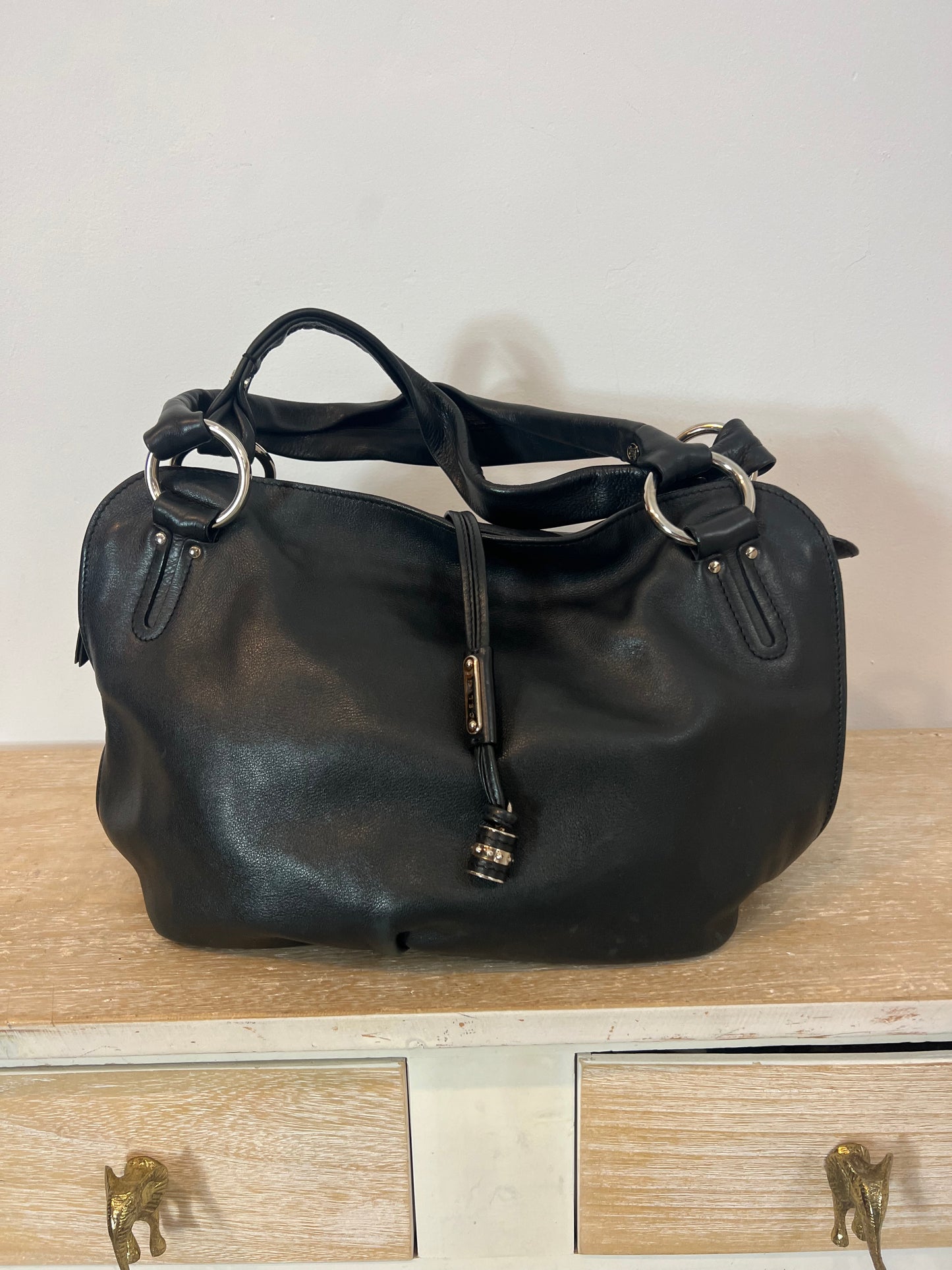 CELINE. Bolso negro piel mediano
