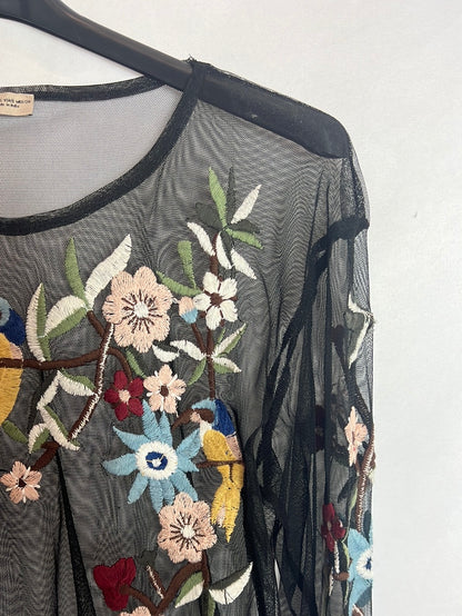 ZARA. Top semitransparente bordados. T S