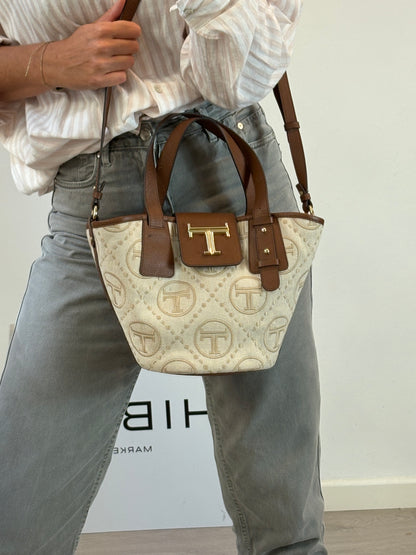 LATOUCHE. Cesta de lona y piel estampada