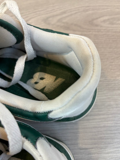 NEW BALANCE 550. Zapatillas blanca detalles verde