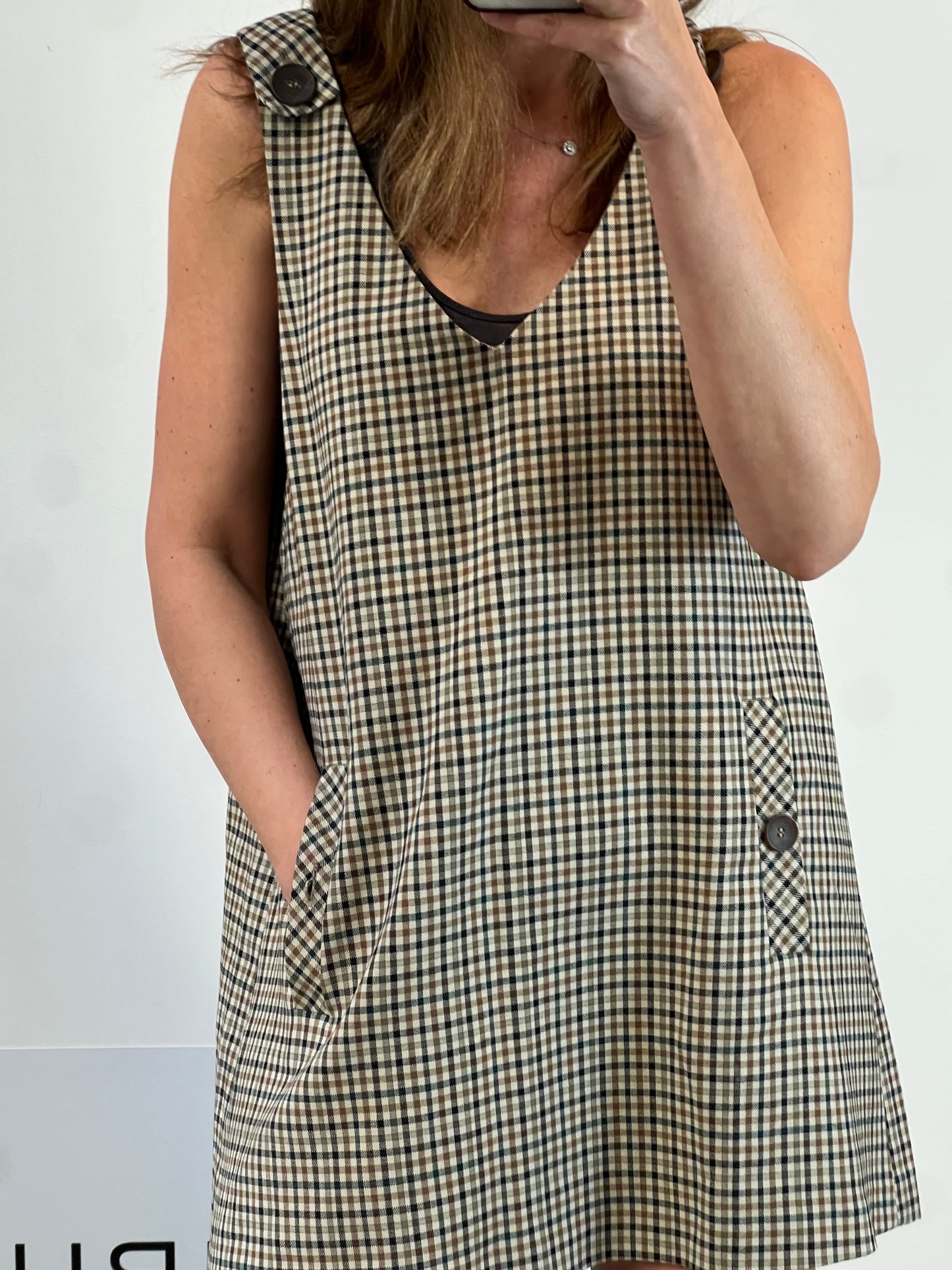 ZARA. Vestido cuadros tonos beiges. T L