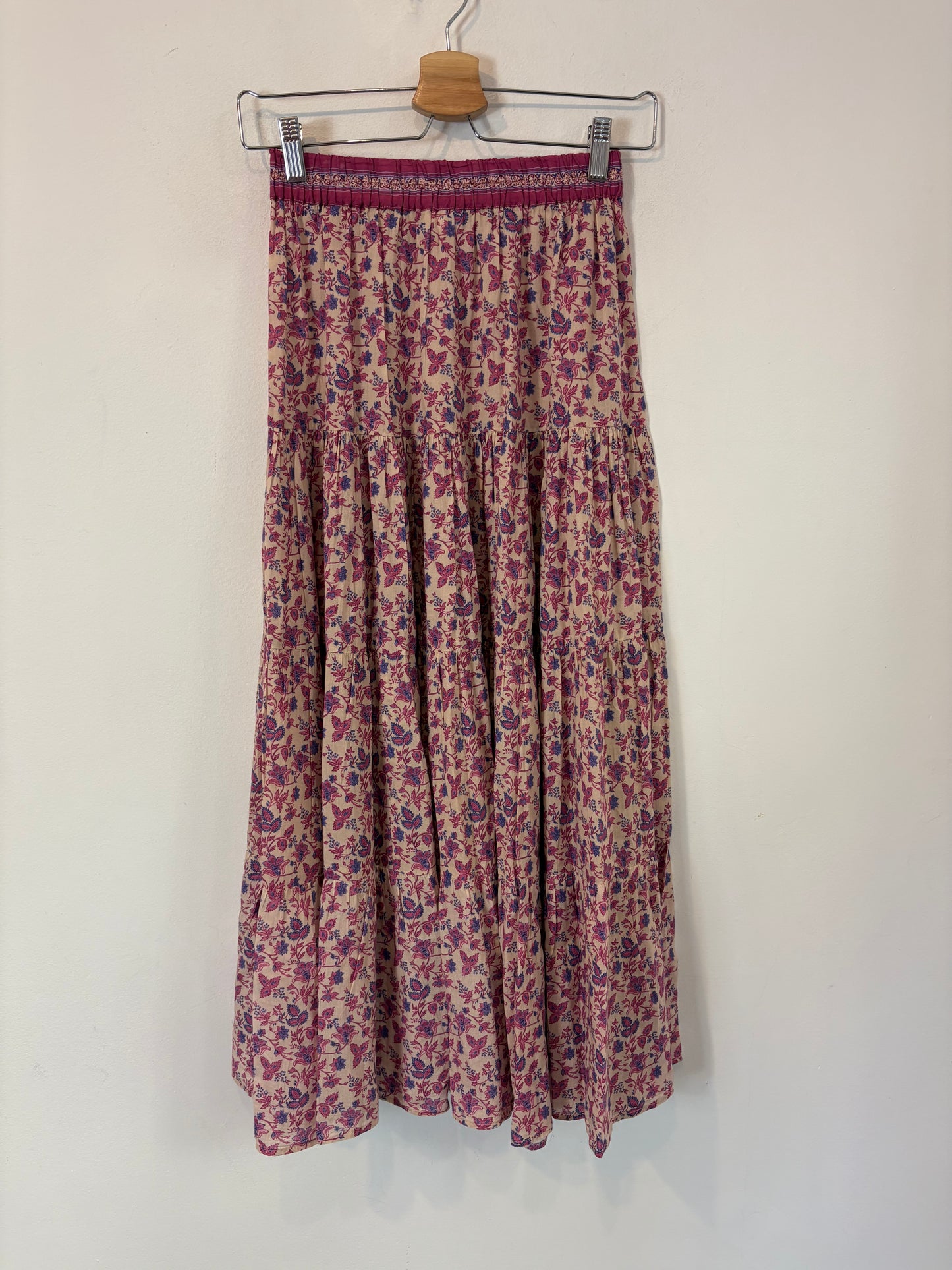 PETITE MENDIGOTE. Conjunto falda larga y blusa estampadas