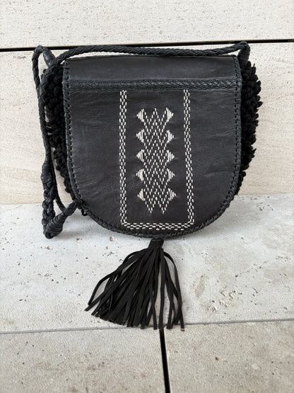 MASSCOB. Bolso piel y lana en negro