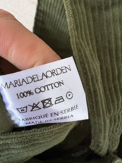 MARIA DE LA ORDEN. Mono verde pana ligera