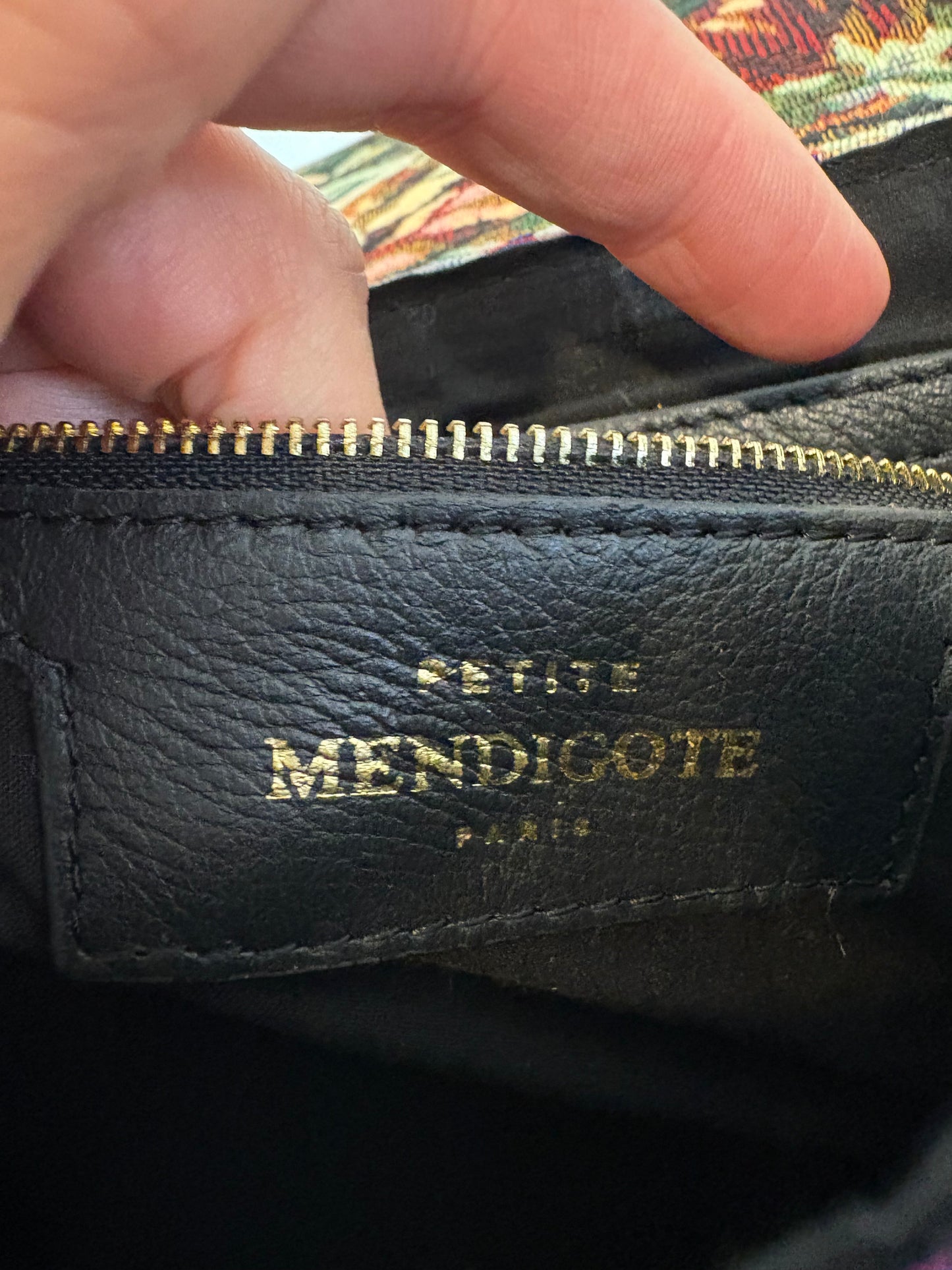 PETITE MENDIGOTE. Bolso estampado con piel asa larga