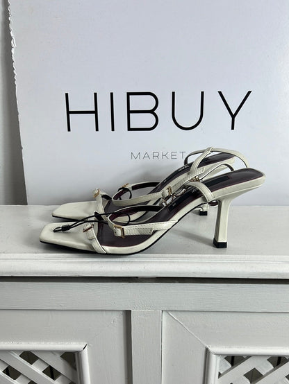 ZARA. Sandalias blancas y burdeos tiras hebillas. T 38