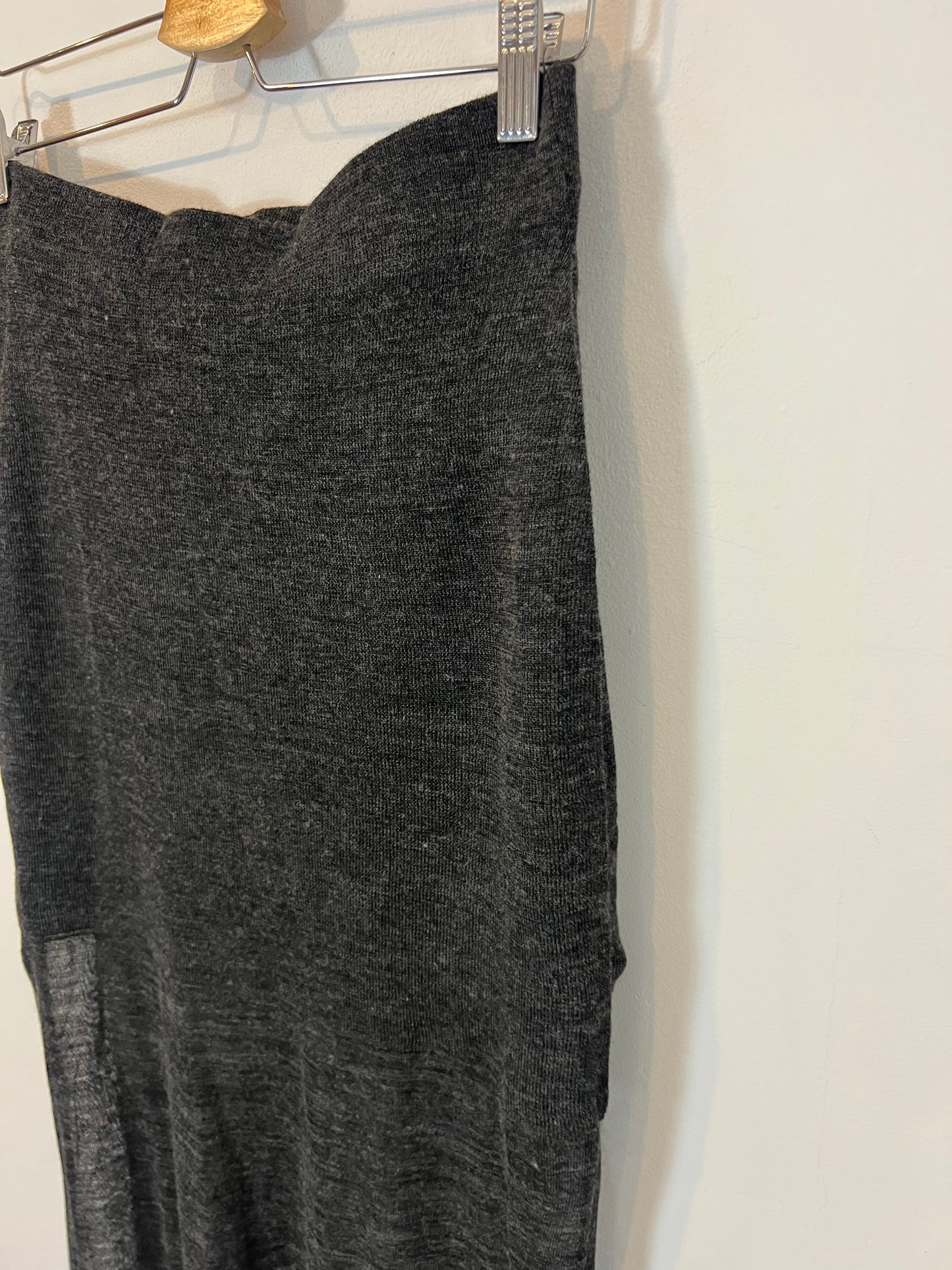 ZARA. Charcoal grey knit midi skirt. TM