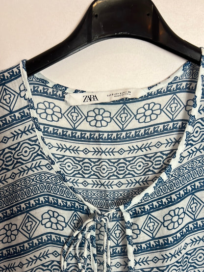 ZARA. Vestido largo estampado azules. T S